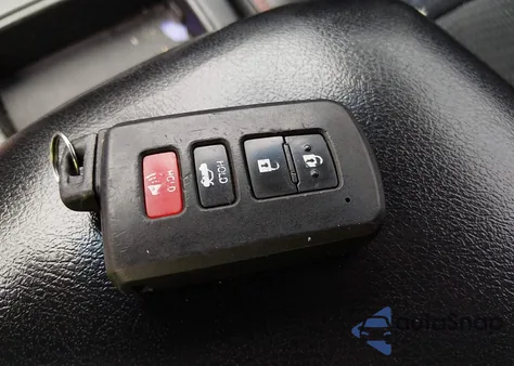 2015 Toyota Camry Se z USA, uszkodzony, nr VIN 4T1BF1FK9FU911043